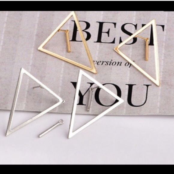 🍃 Chic Gold Triangle Earring Posts - Picture 2 of 3